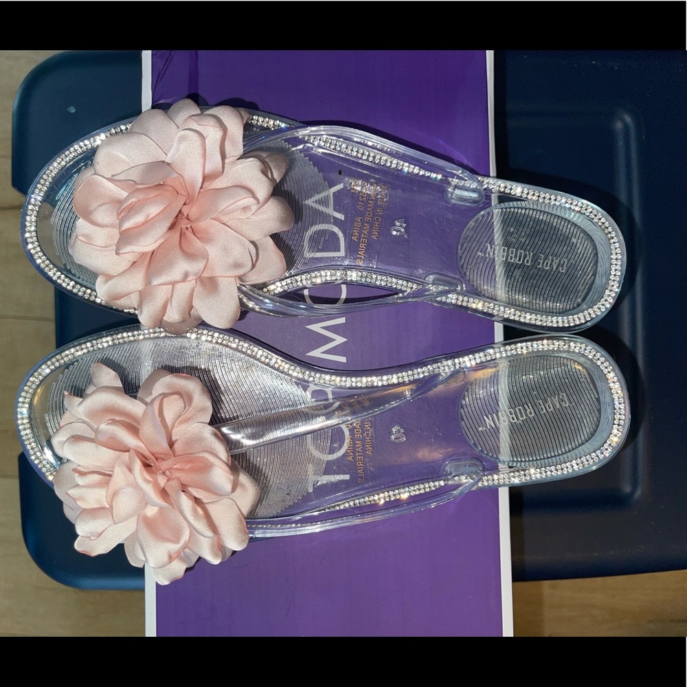 Flower sandals